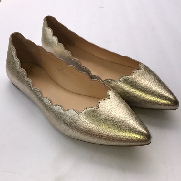 crown & ivy Shoes - Crown & Ivy Gold Calli Scallop Flats, Size 9.5